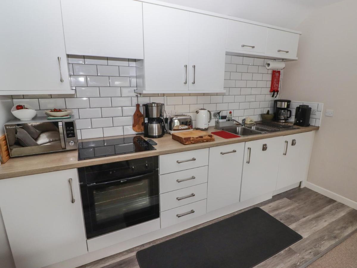 Daffodil Apartment Tenby Bagian luar foto