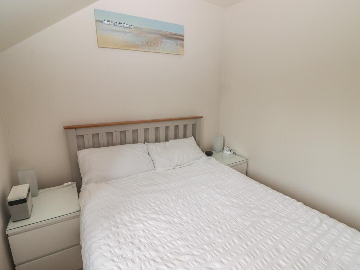 Daffodil Apartment Tenby Bagian luar foto