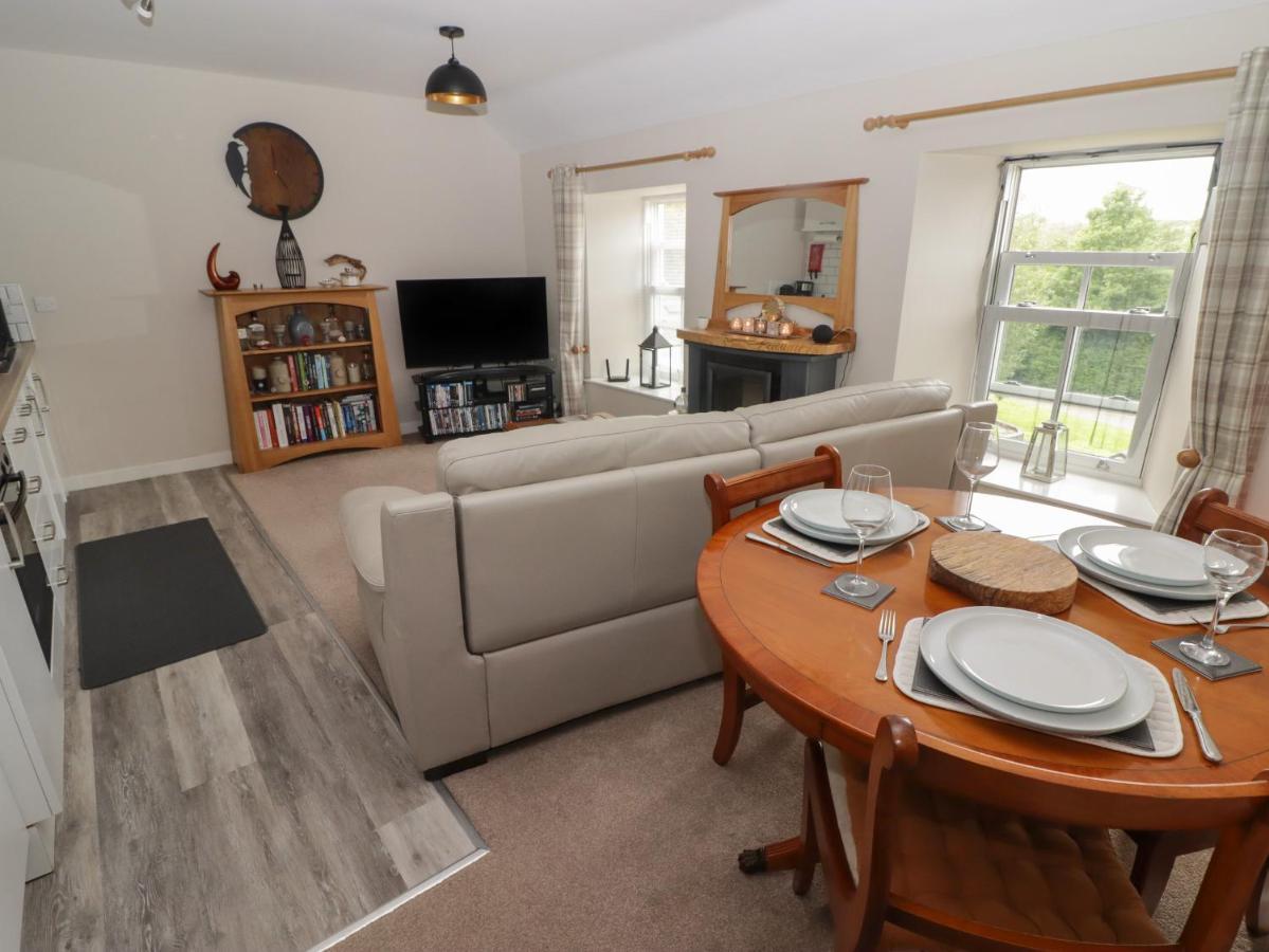 Daffodil Apartment Tenby Bagian luar foto